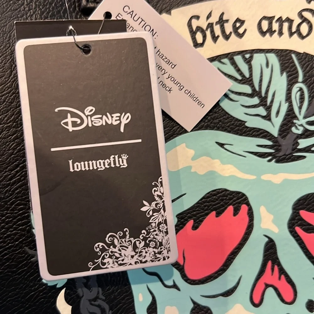 #16. Disney Loungefly Snow White Poison Apple Satchel NWT. - Picture 9 of 9